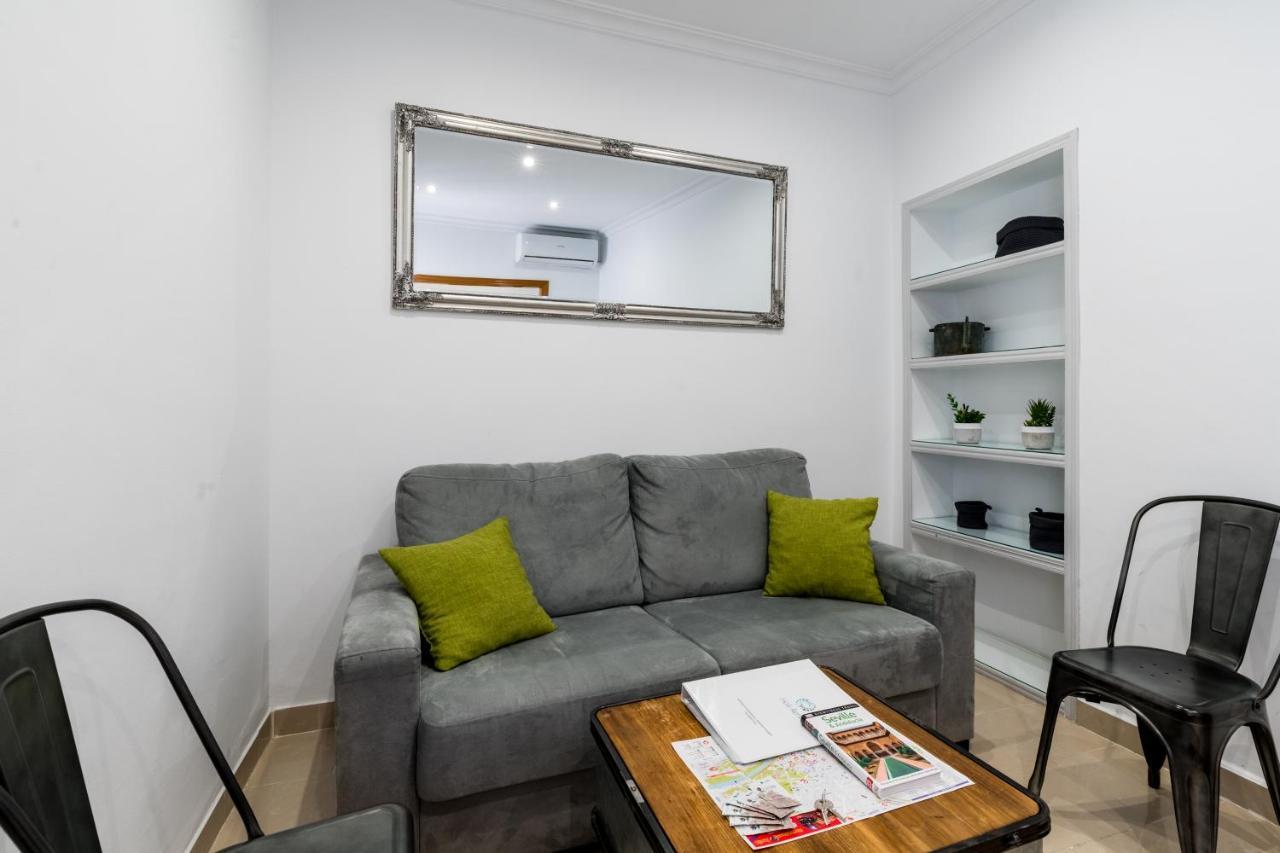 Ferienwohnung Holi-Rent Salado Sevilla Exterior foto