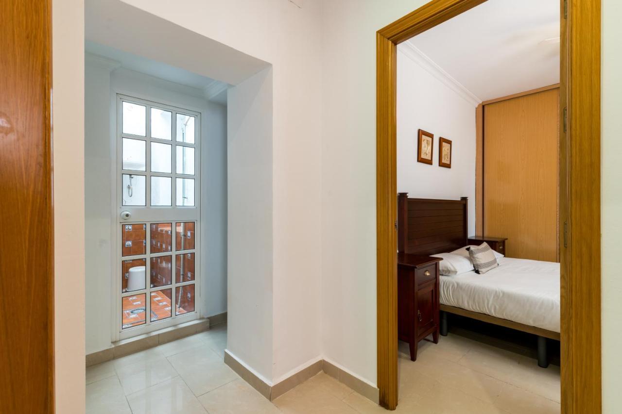 Ferienwohnung Holi-Rent Salado Sevilla Exterior foto