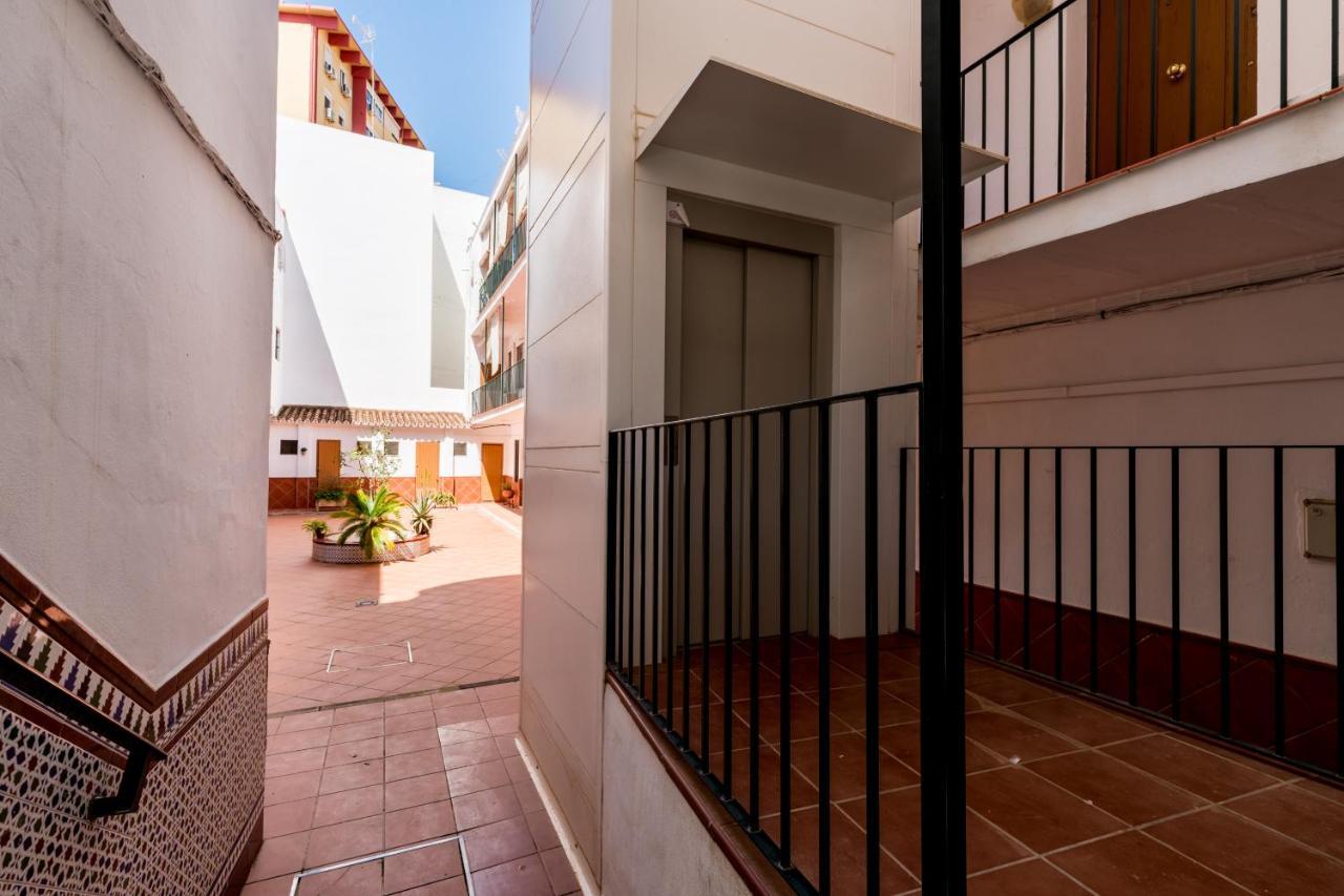 Ferienwohnung Holi-Rent Salado Sevilla Exterior foto