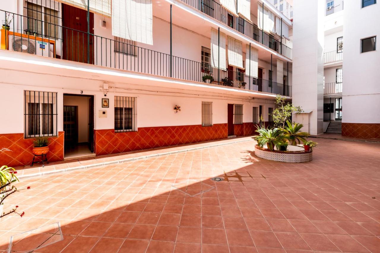 Ferienwohnung Holi-Rent Salado Sevilla Exterior foto
