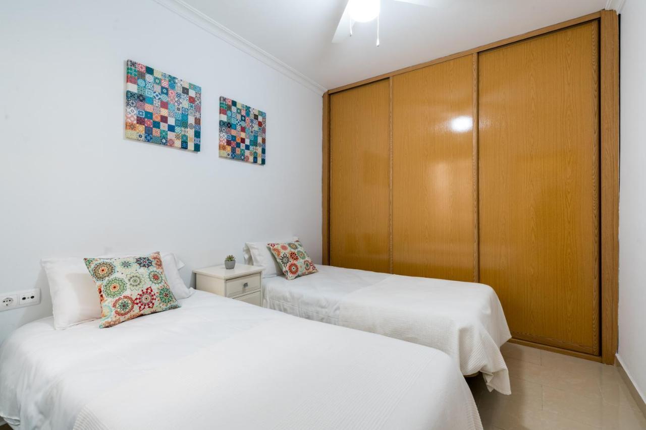Ferienwohnung Holi-Rent Salado Sevilla Exterior foto