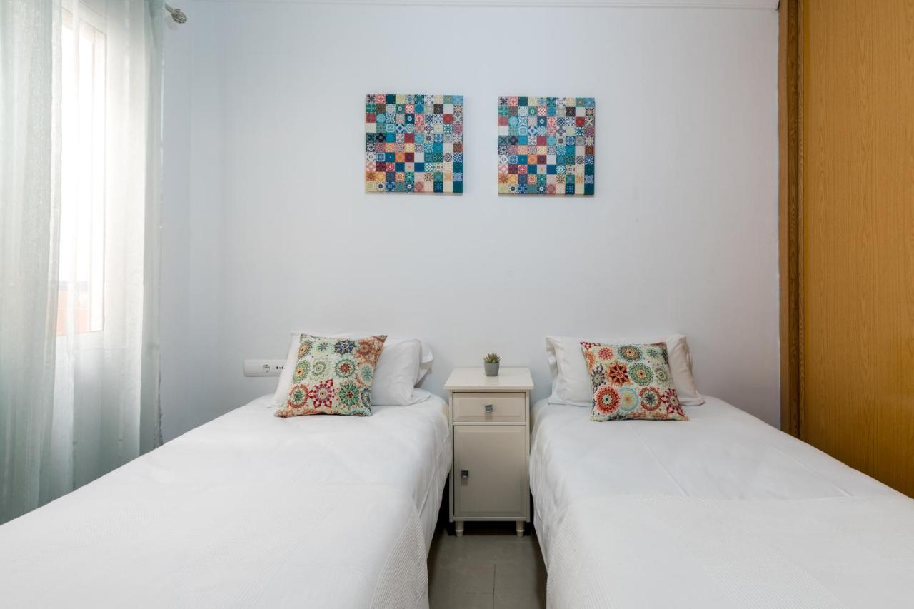 Ferienwohnung Holi-Rent Salado Sevilla Exterior foto