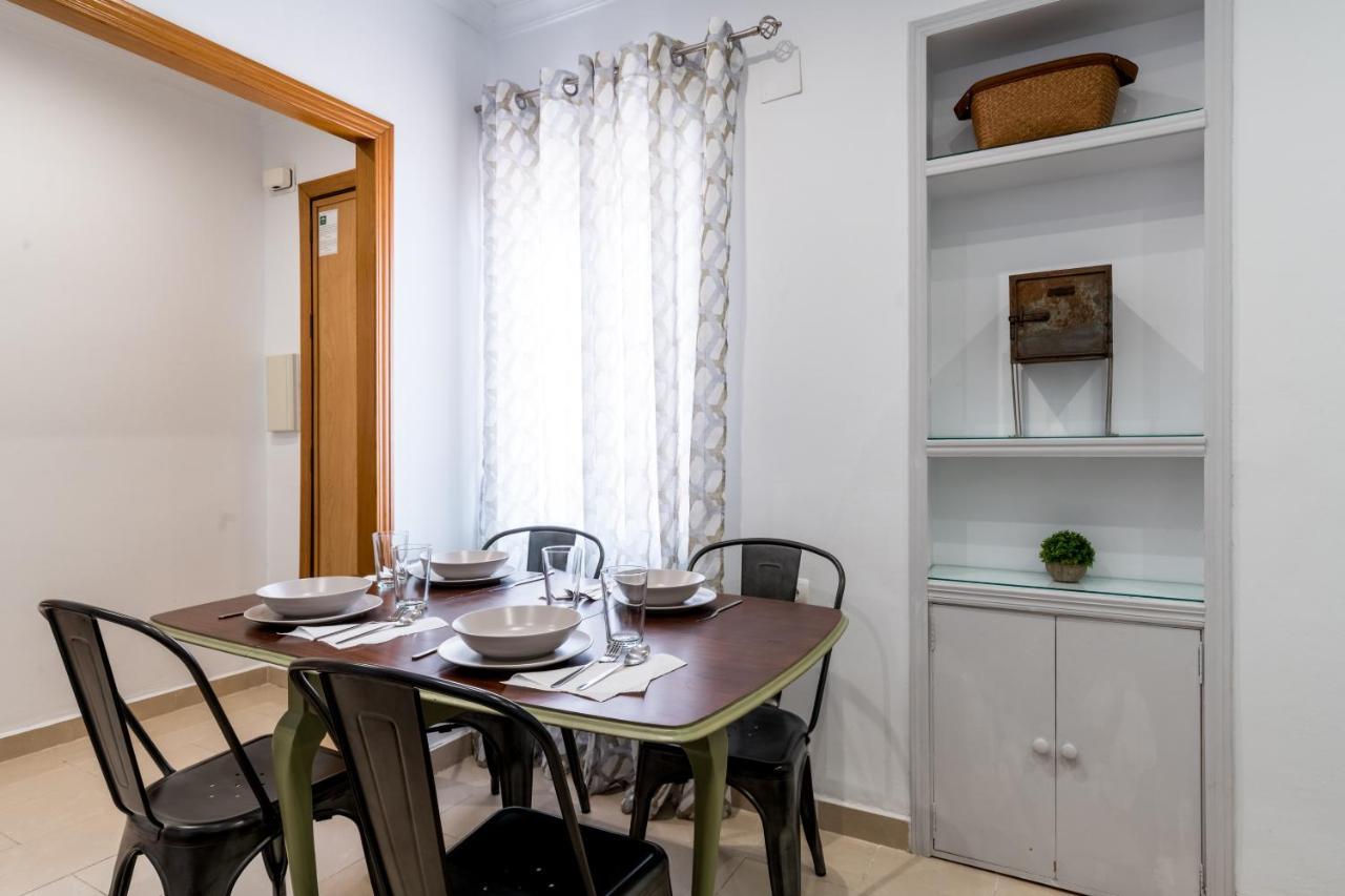 Ferienwohnung Holi-Rent Salado Sevilla Exterior foto